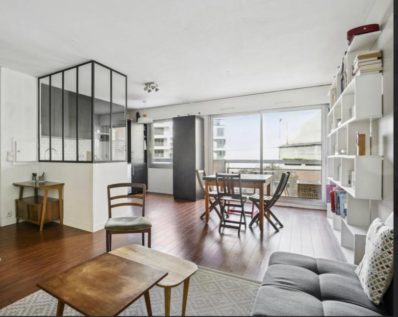 Paris : Appartement Familial Avec Parking Prive Clichy Exterior photo